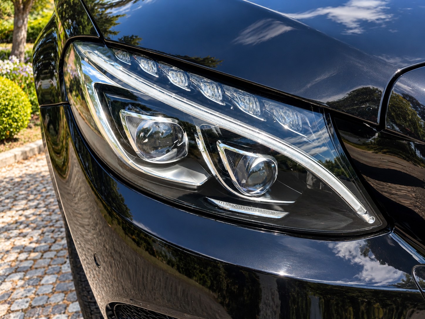 MERCEDES-BENZ C 300h AMG LINE foto 6